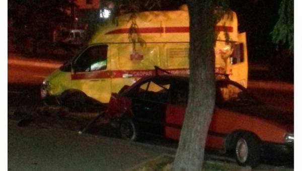 Скорая столкнулась с автобусом и двумя легковушками в Симферополе